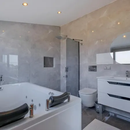Alisen 2 Villa *